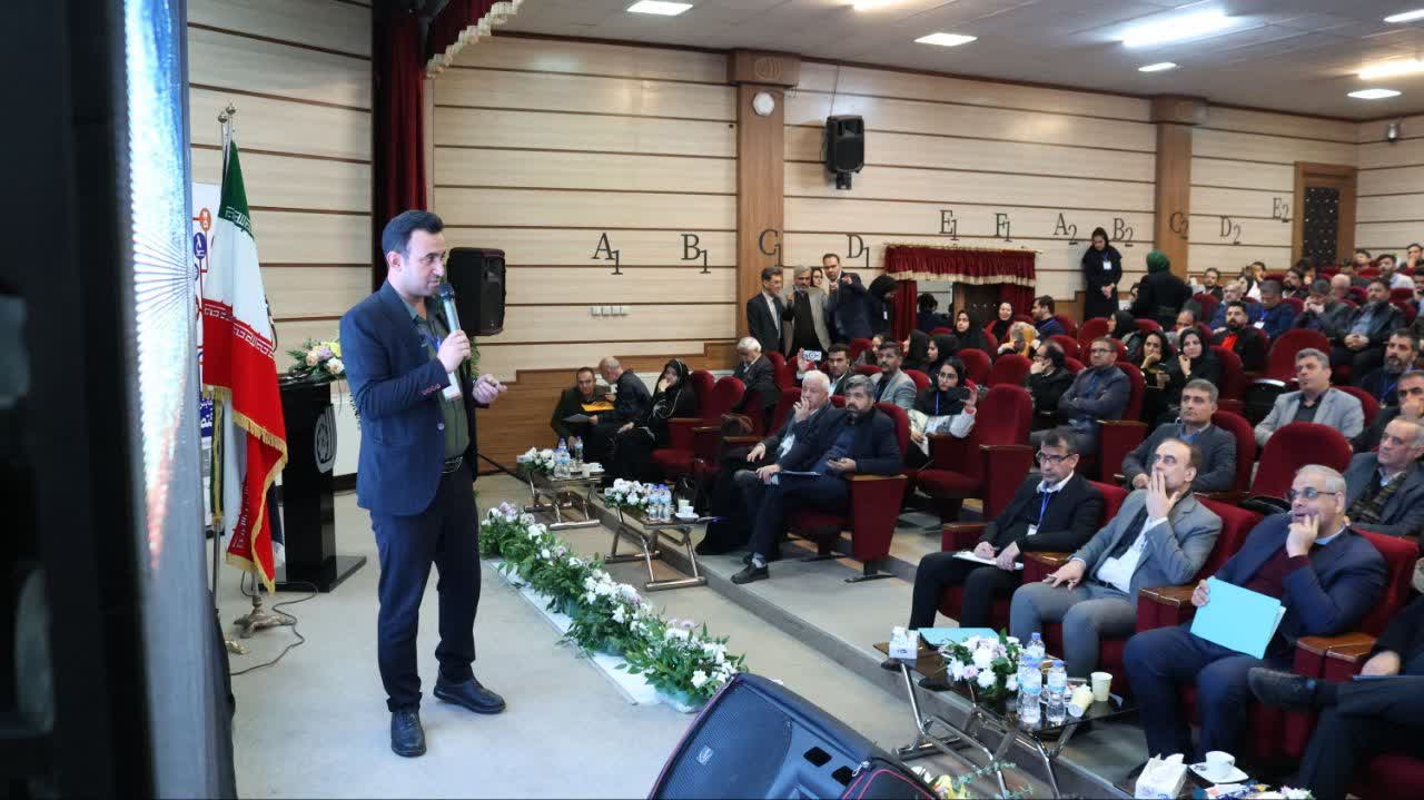 رو نمایی از دو عنوان کتاب و یک محصول فناورانه توسط عضو هیات علمی گروه مهندسی بهداشت حرفه ای و ایمنی کار